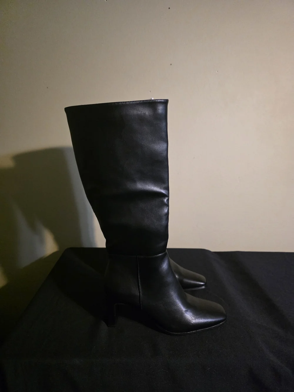 N/A timeless black